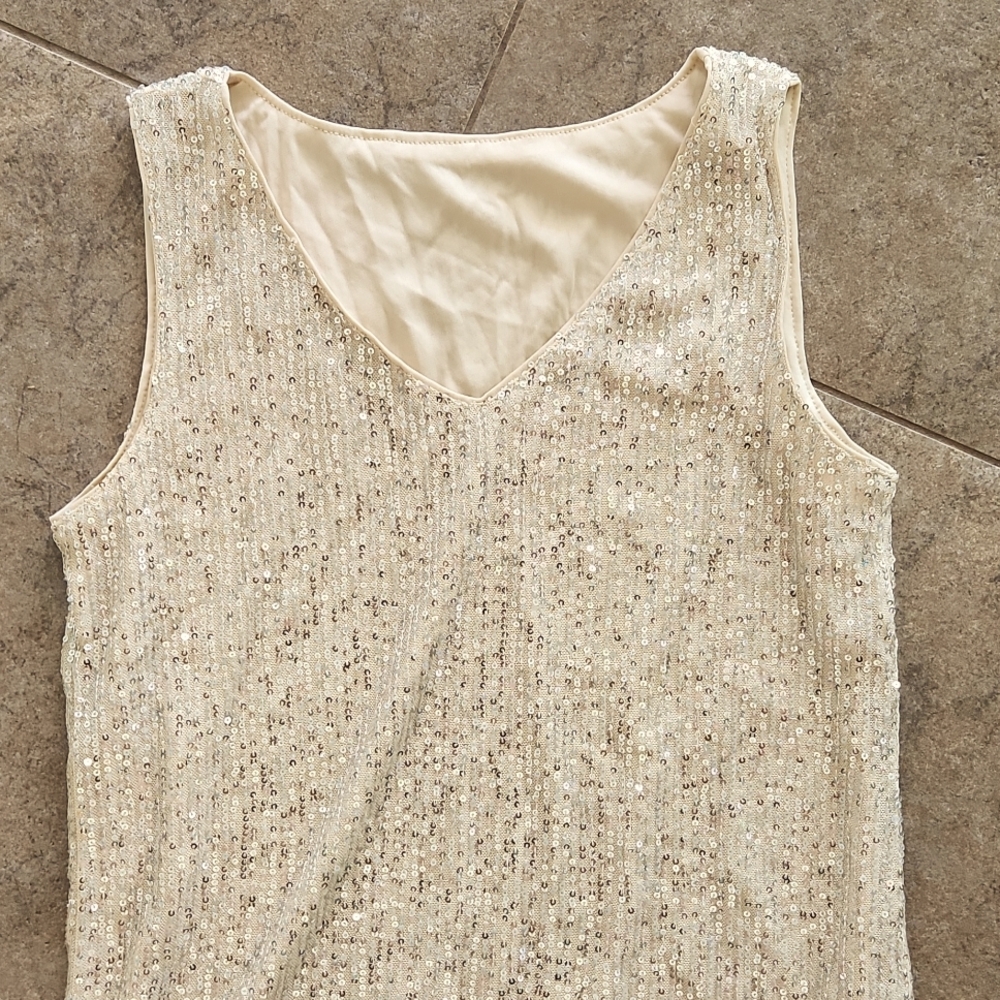 NWOT..Sequined top